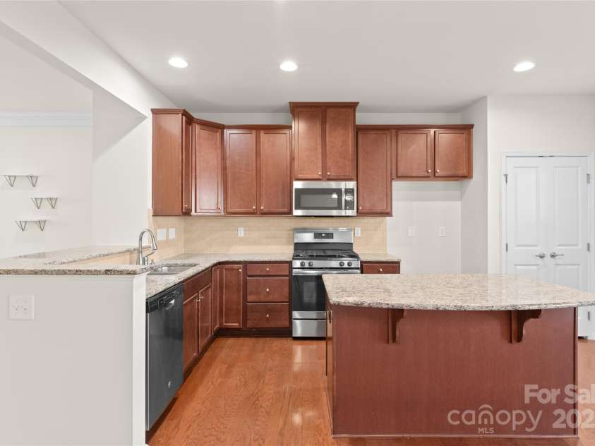 1304 Queen Lyon Court, Charlotte, NC 28205.  MLS# CAR4213262, YatesRealty ID 2930. 