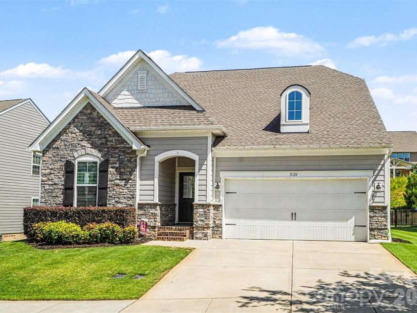 3024 Deep River Way, Waxhaw, NC 28173.  MLS# CAR4390406, YatesRealty ID 29300. 