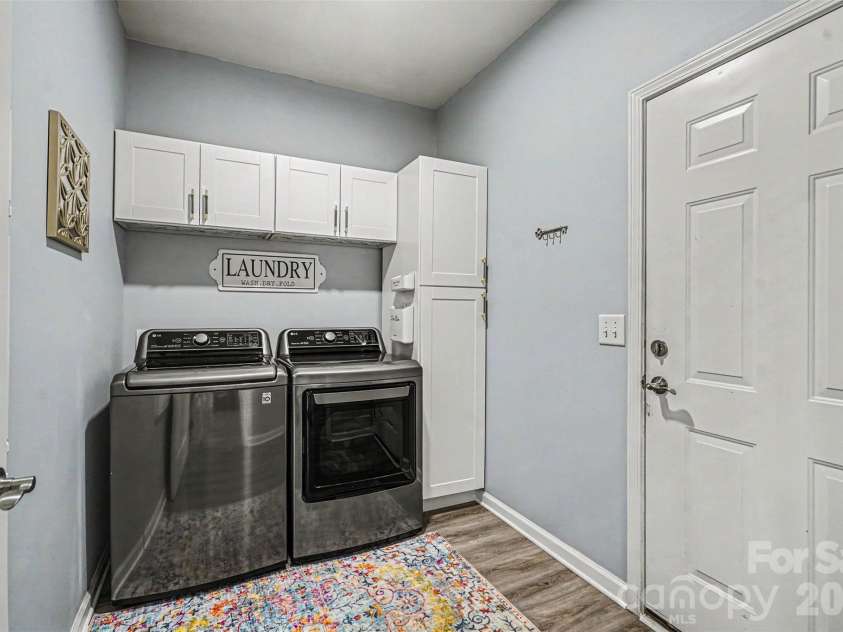 3024 Deep River Way, Waxhaw, NC 28173.  MLS# CAR4390406, YatesRealty ID 29300. 