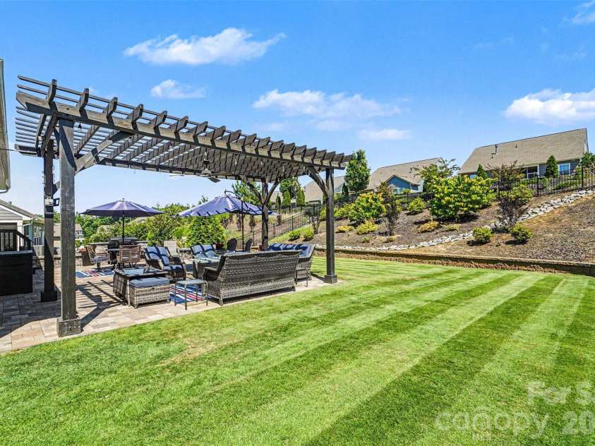 3024 Deep River Way, Waxhaw, NC 28173.  MLS# CAR4390406, YatesRealty ID 29300. 