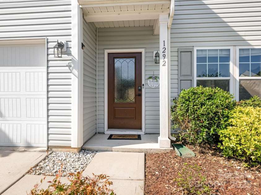 1292 Century Drive, Clover, SC 29710.  MLS# CAR4283928, YatesRealty ID 29301. 