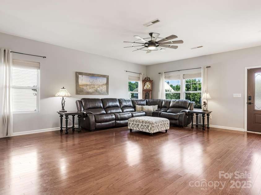 1292 Century Drive, Clover, SC 29710.  MLS# CAR4283928, YatesRealty ID 29301. 