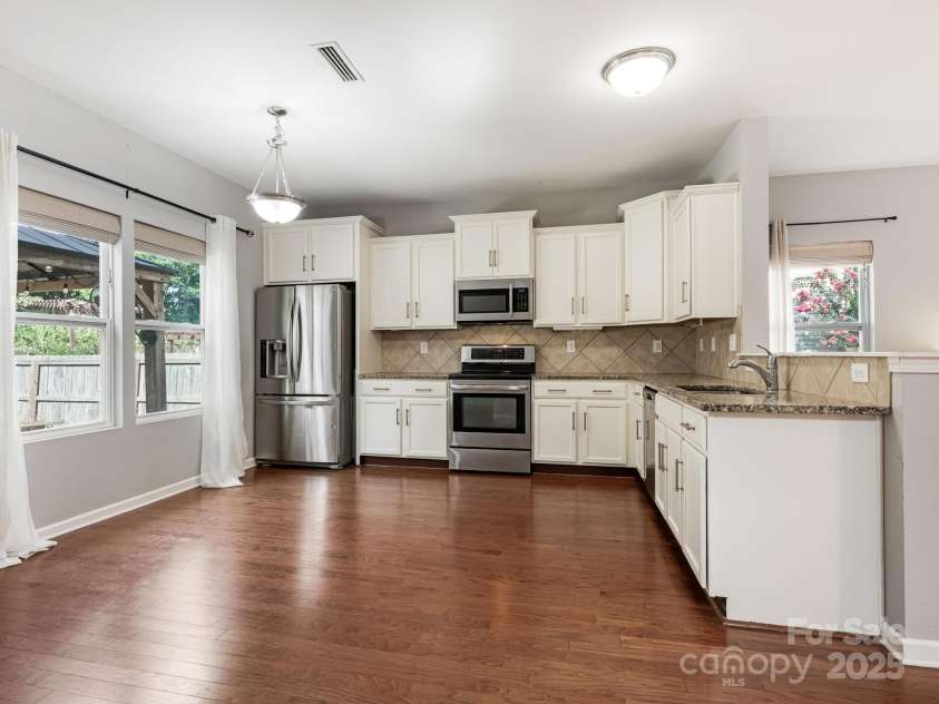 1292 Century Drive, Clover, SC 29710.  MLS# CAR4283928, YatesRealty ID 29301. 