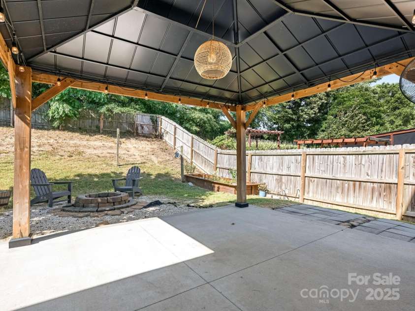 1292 Century Drive, Clover, SC 29710.  MLS# CAR4283928, YatesRealty ID 29301. 