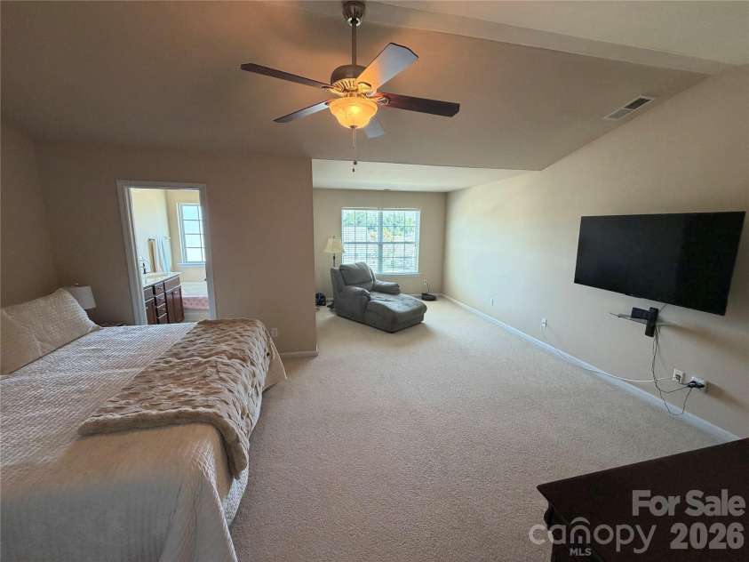 3147 Coventry Commons Drive, Charlotte, NC 28227.  MLS# CAR4390882, YatesRealty ID 29302. 