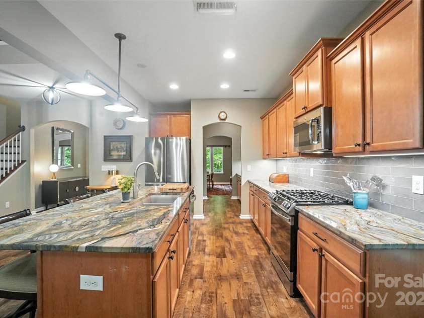 8214 Aspen Court, Charlotte, NC 28227.  MLS# CAR4272999, YatesRealty ID 29302. 