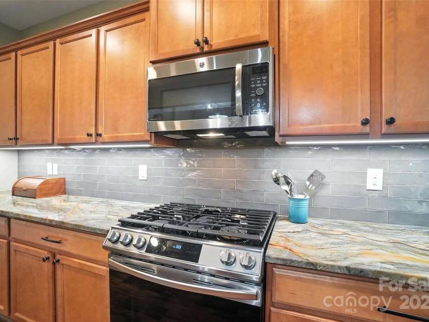 8214 Aspen Court, Charlotte, NC 28227.  MLS# CAR4272999, YatesRealty ID 29302. 
