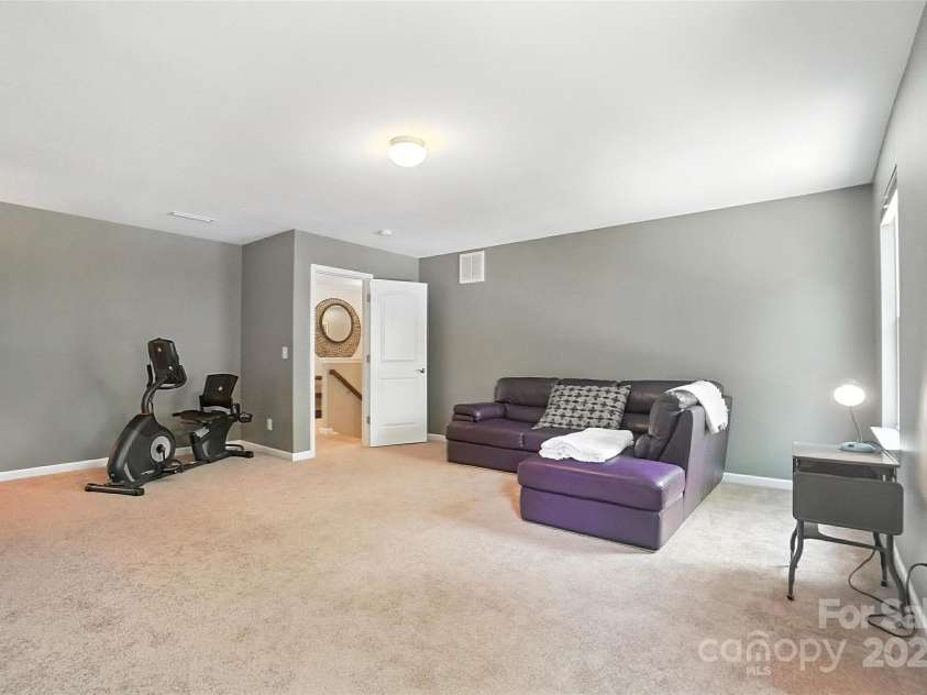 8214 Aspen Court, Charlotte, NC 28227.  MLS# CAR4272999, YatesRealty ID 29302. 