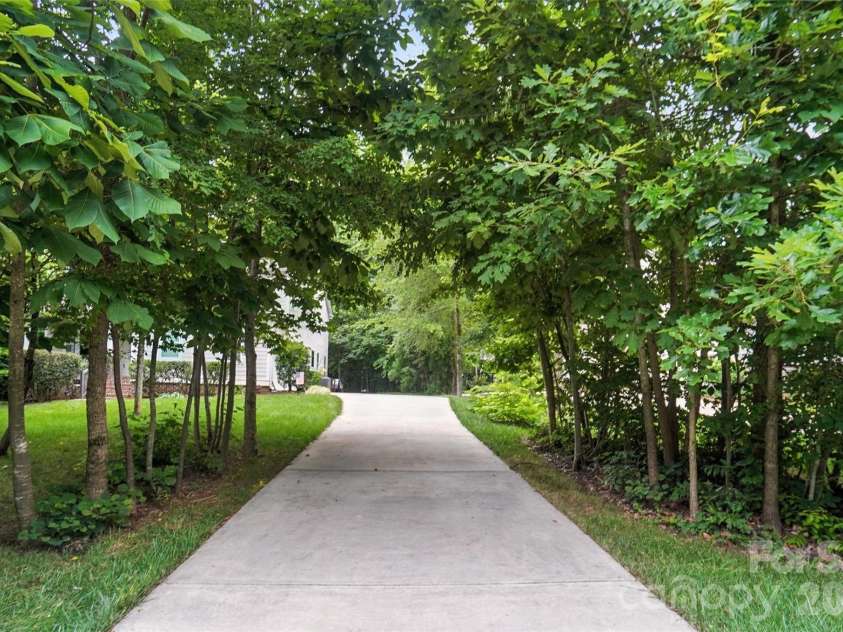 8214 Aspen Court, Charlotte, NC 28227.  MLS# CAR4272999, YatesRealty ID 29302. 