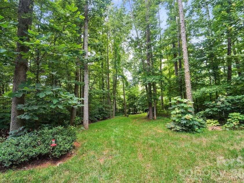 8214 Aspen Court, Charlotte, NC 28227.  MLS# CAR4272999, YatesRealty ID 29302. 