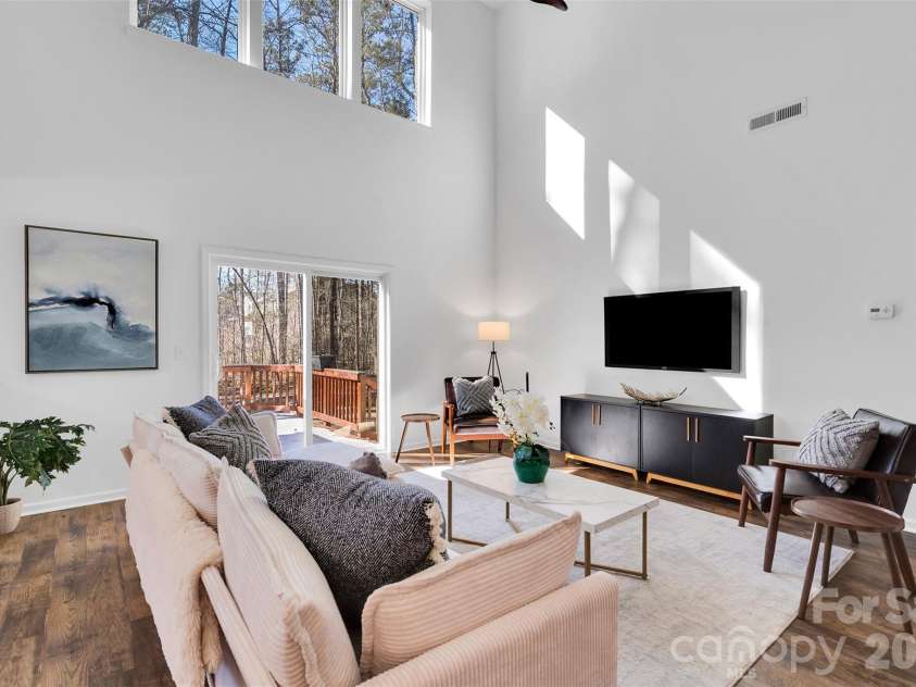 8214 Aspen Court, Charlotte, NC 28227.  MLS# CAR4272999, YatesRealty ID 29302. 