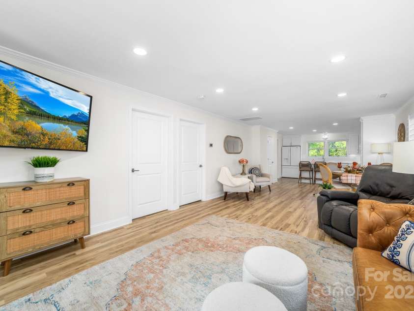 1532 South Point Road, Belmont, NC 28012.  MLS# CAR4229379, YatesRealty ID 29304. 