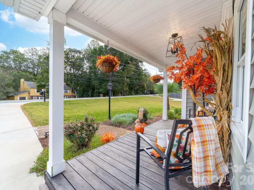 1532 South Point Road, Belmont, NC 28012.  MLS# CAR4229379, YatesRealty ID 29304. 