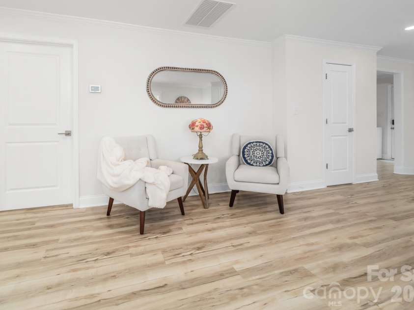 1532 South Point Road, Belmont, NC 28012.  MLS# CAR4229379, YatesRealty ID 29304. 