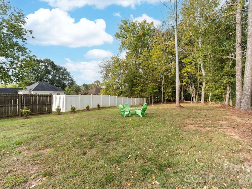 1532 South Point Road, Belmont, NC 28012.  MLS# CAR4229379, YatesRealty ID 29304. 