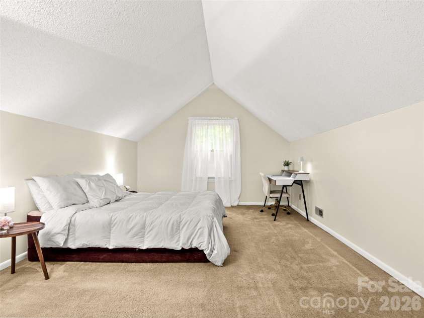 25 Blueberry Lane, Fairview, NC 28730.  MLS# CAR4385890, YatesRealty ID 29305. 