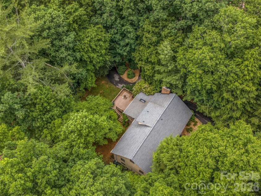 25 Blueberry Lane, Fairview, NC 28730.  MLS# CAR4385890, YatesRealty ID 29305. 