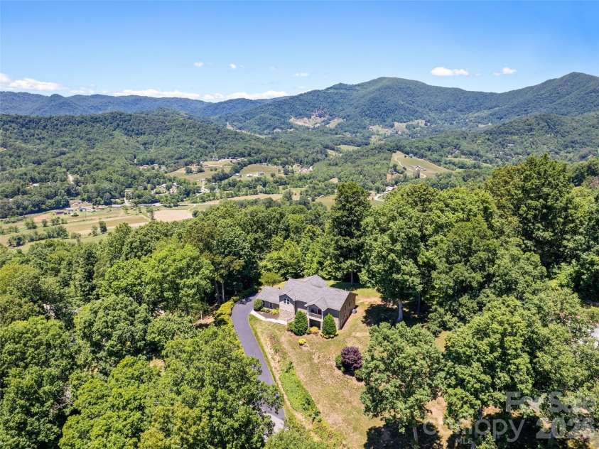 283 Blake Drive, Canton, NC 28716.  MLS# CAR4390293, YatesRealty ID 29306. 