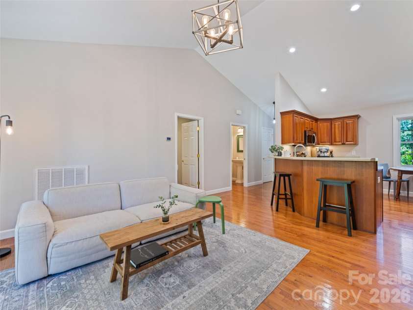 283 Blake Drive, Canton, NC 28716.  MLS# CAR4390293, YatesRealty ID 29306. 