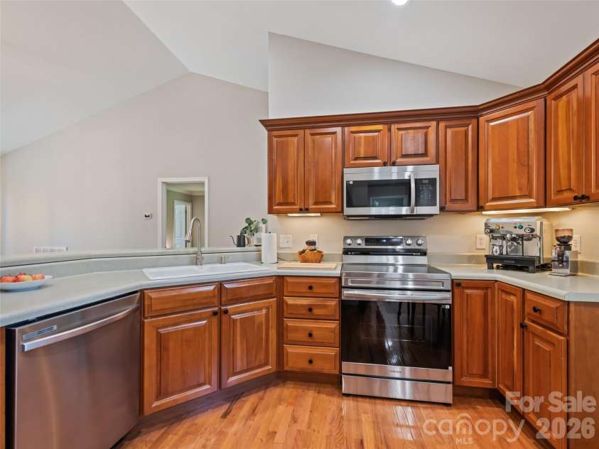 283 Blake Drive, Canton, NC 28716.  MLS# CAR4390293, YatesRealty ID 29306. 