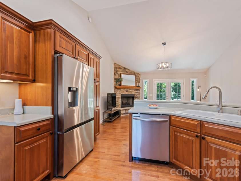 283 Blake Drive, Canton, NC 28716.  MLS# CAR4390293, YatesRealty ID 29306. 