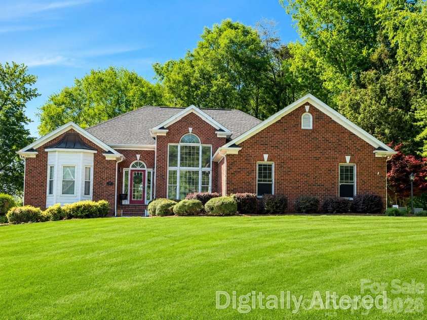 136 Windemere Isle Road, Statesville, NC 28677.  MLS# CAR4362583, YatesRealty ID 29307. 