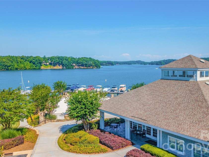 136 Windemere Isle Road, Statesville, NC 28677.  MLS# CAR4362583, YatesRealty ID 29307. 