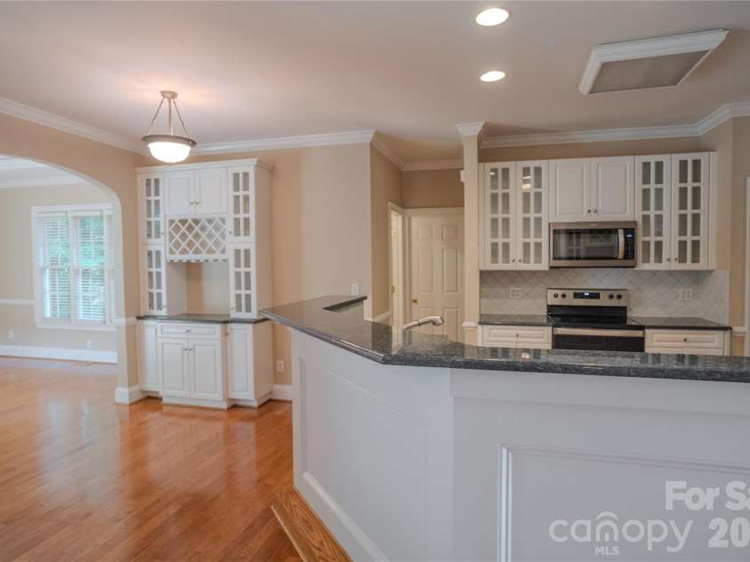 136 Windemere Isle Road, Statesville, NC 28677.  MLS# CAR4362583, YatesRealty ID 29307. 