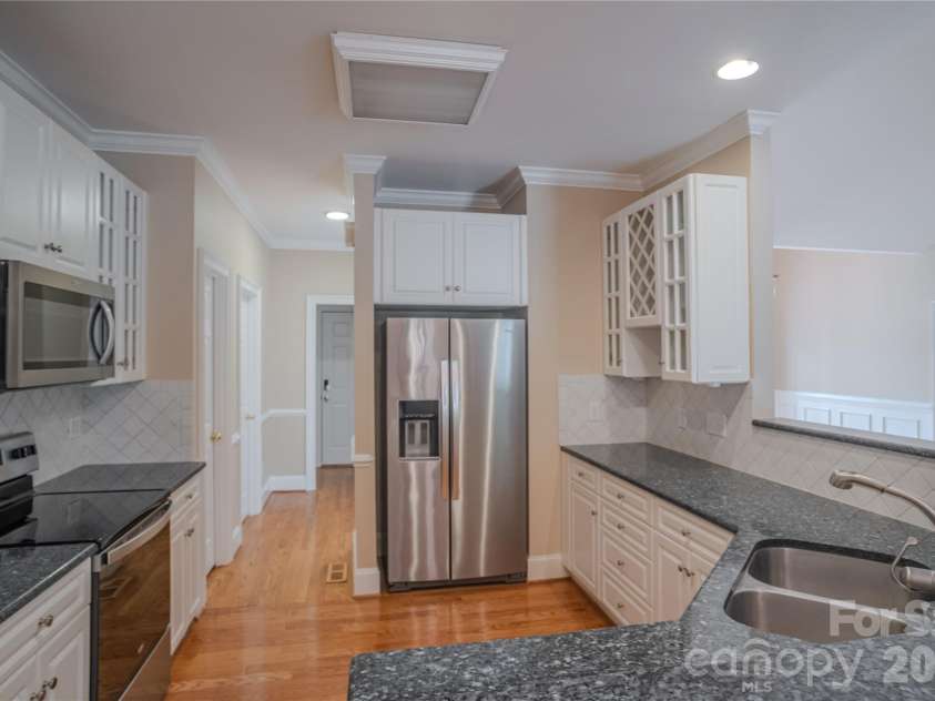 136 Windemere Isle Road, Statesville, NC 28677.  MLS# CAR4362583, YatesRealty ID 29307. 