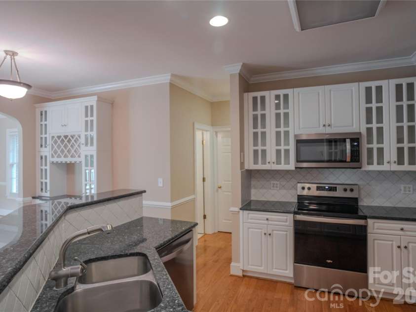 136 Windemere Isle Road, Statesville, NC 28677.  MLS# CAR4362583, YatesRealty ID 29307. 