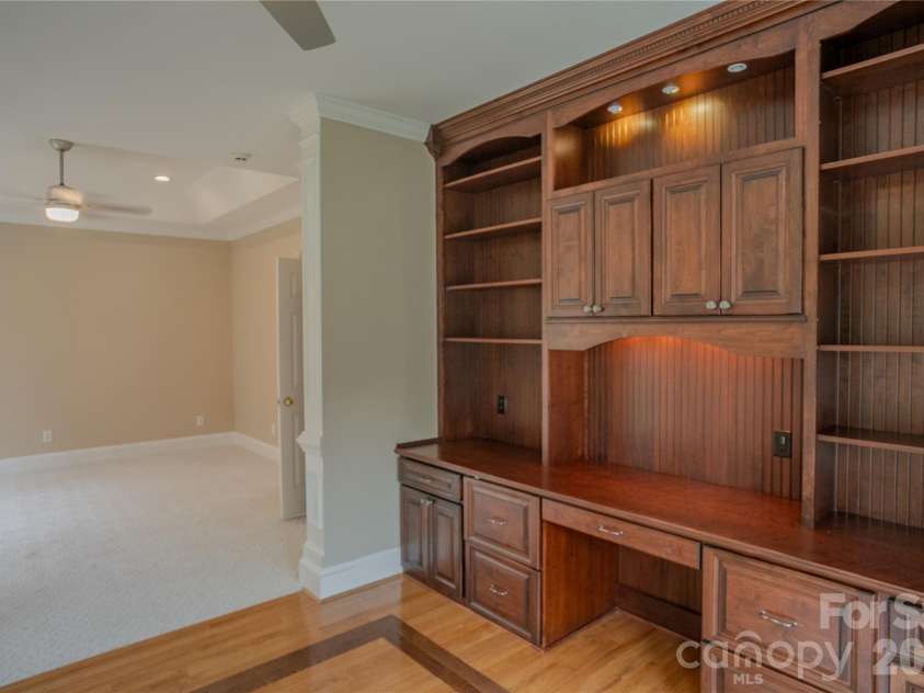 136 Windemere Isle Road, Statesville, NC 28677.  MLS# CAR4362583, YatesRealty ID 29307. 