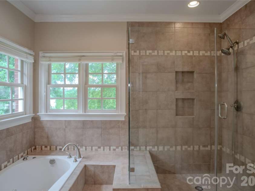 136 Windemere Isle Road, Statesville, NC 28677.  MLS# CAR4362583, YatesRealty ID 29307. 