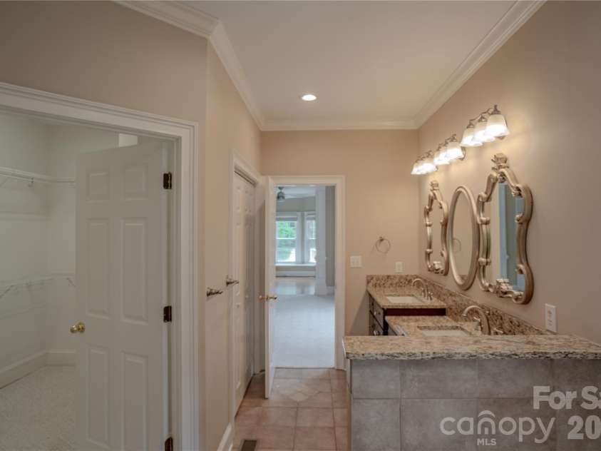 136 Windemere Isle Road, Statesville, NC 28677.  MLS# CAR4362583, YatesRealty ID 29307. 