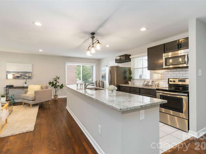 3526 Stonehaven Drive, Charlotte, NC 28215.  MLS# CAR4391236, YatesRealty ID 29308. 