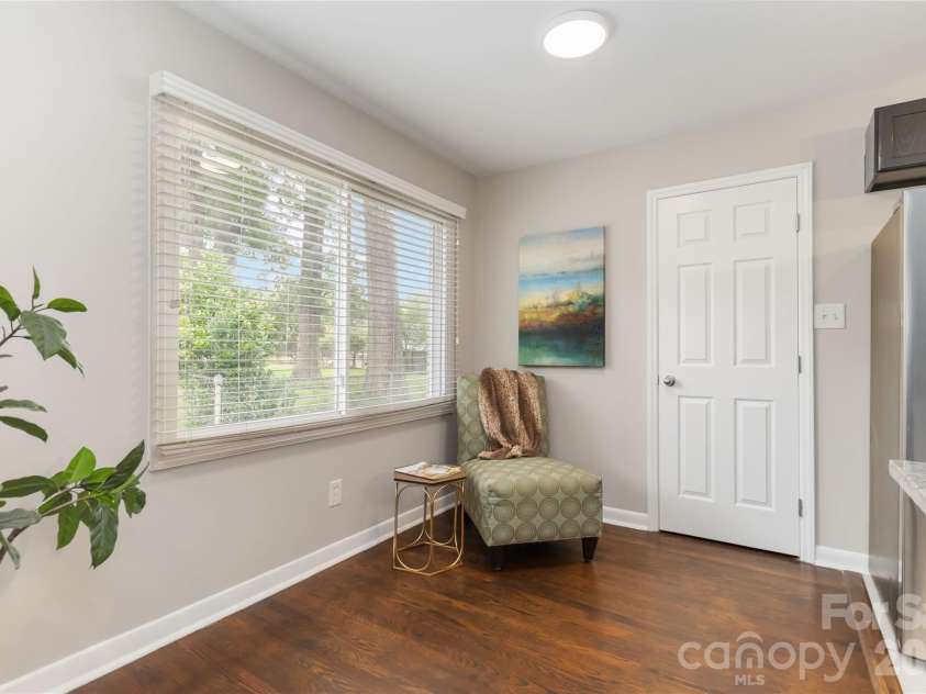 3526 Stonehaven Drive, Charlotte, NC 28215.  MLS# CAR4391236, YatesRealty ID 29308. 