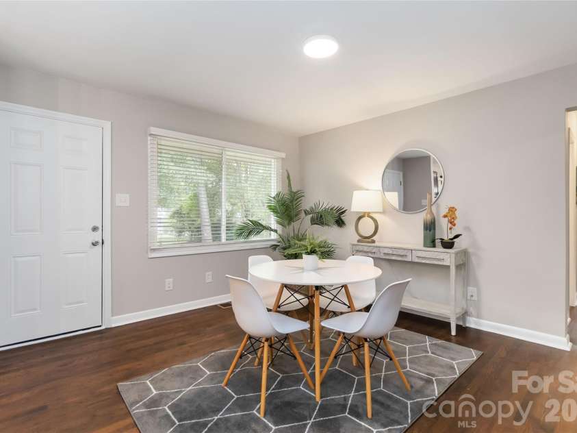 3526 Stonehaven Drive, Charlotte, NC 28215.  MLS# CAR4391236, YatesRealty ID 29308. 