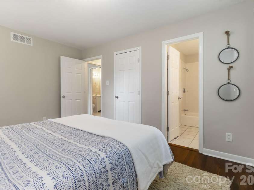 3526 Stonehaven Drive, Charlotte, NC 28215.  MLS# CAR4391236, YatesRealty ID 29308. Primary bedroom with attached full bath