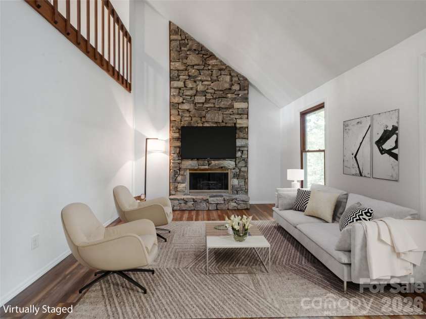 1 Oak Leaf Drive, Fletcher, NC 28732.  MLS# CAR4391386, YatesRealty ID 29309. 
