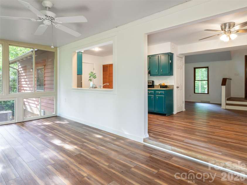 1 Oak Leaf Drive, Fletcher, NC 28732.  MLS# CAR4391386, YatesRealty ID 29309. 