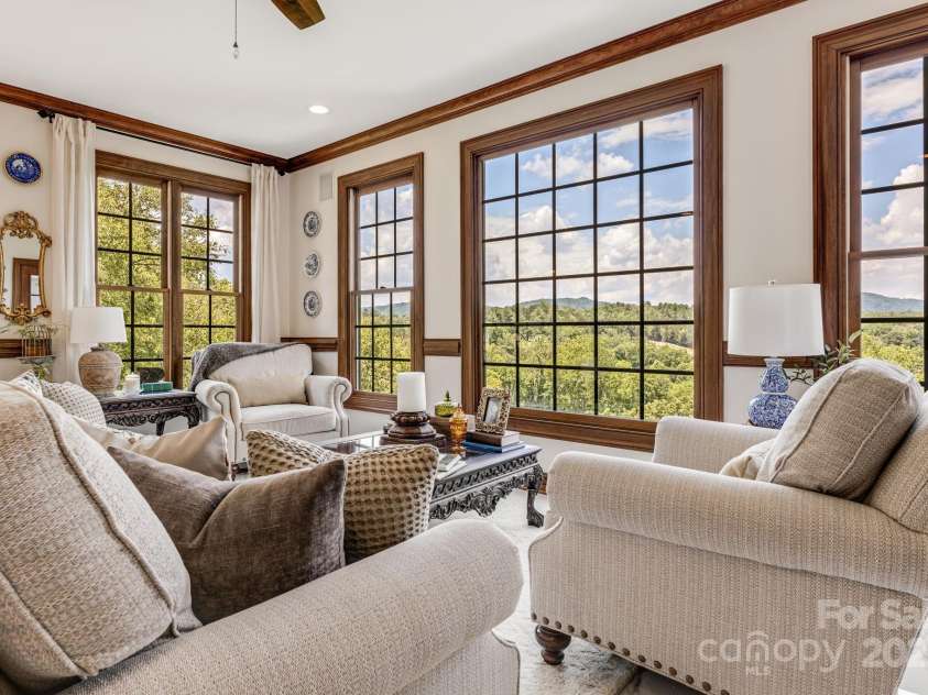 76 Bradford Vista, Fletcher, NC 28732.  MLS# CAR4279967, YatesRealty ID 29309. 