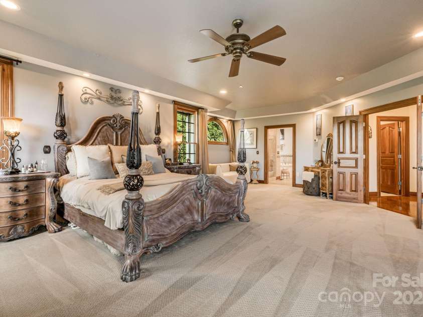 76 Bradford Vista, Fletcher, NC 28732.  MLS# CAR4279967, YatesRealty ID 29309. 