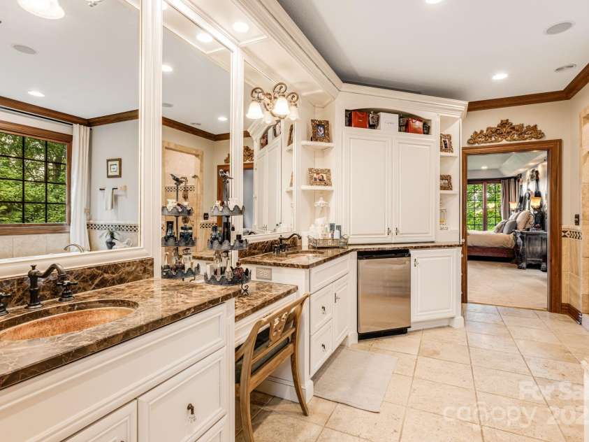 76 Bradford Vista, Fletcher, NC 28732.  MLS# CAR4279967, YatesRealty ID 29309. 