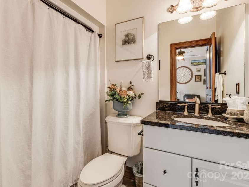 76 Bradford Vista, Fletcher, NC 28732.  MLS# CAR4279967, YatesRealty ID 29309. Bathroom for Bedroom 1