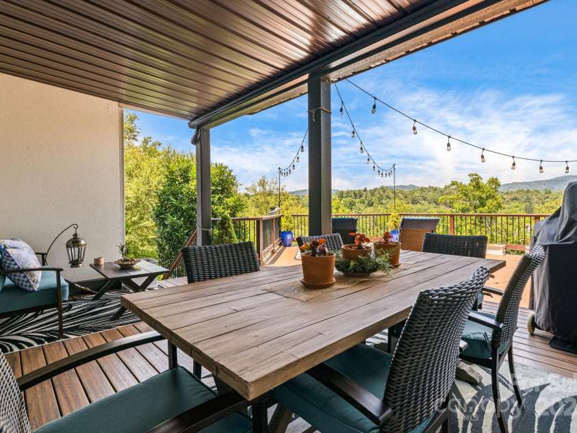 76 Bradford Vista, Fletcher, NC 28732.  MLS# CAR4279967, YatesRealty ID 29309. Spacious Outdoor Living