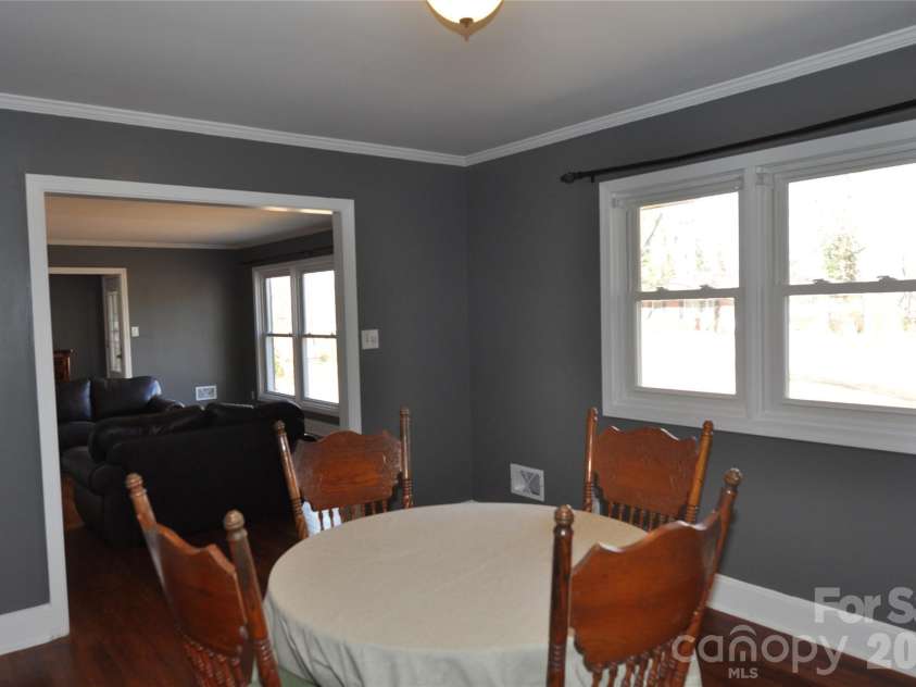 109 Shamrock Drive, Chester, SC 29706.  MLS# CAR4342037, YatesRealty ID 2931. 