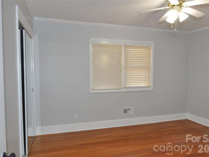 109 Shamrock Drive, Chester, SC 29706.  MLS# CAR4342037, YatesRealty ID 2931. 