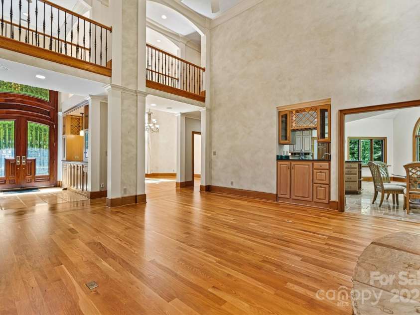 1043 Rolling Green Drive, Newton, NC 28658.  MLS# CAR4284438, YatesRealty ID 29310. 