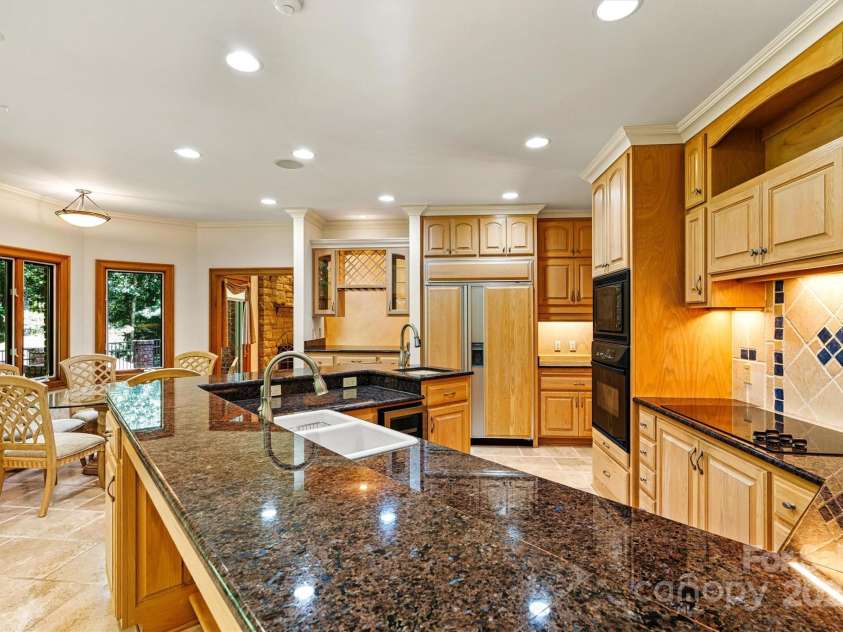 1043 Rolling Green Drive, Newton, NC 28658.  MLS# CAR4284438, YatesRealty ID 29310. 