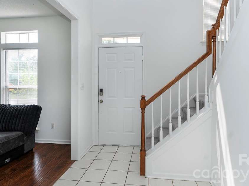 11807 Song Sparrow Lane, Charlotte, NC 28269.  MLS# CAR4391821, YatesRealty ID 29310. 
