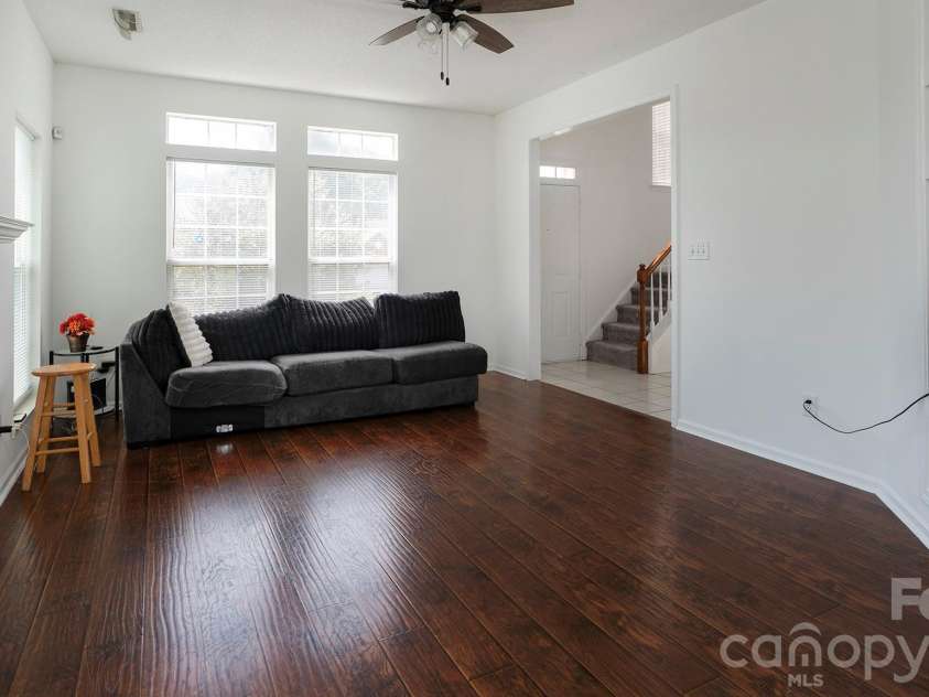 11807 Song Sparrow Lane, Charlotte, NC 28269.  MLS# CAR4391821, YatesRealty ID 29310. 